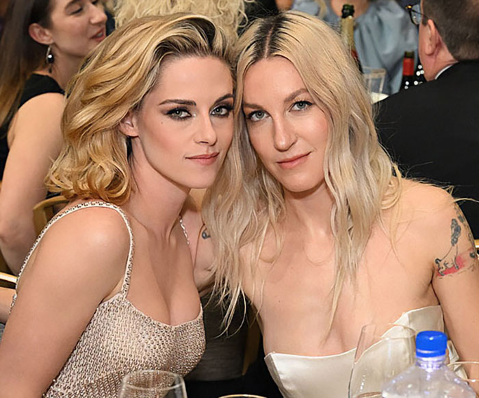 "Prettier In Her Twilight Days": Fans React To Kristen Stewart's Style At Her Wedding With Girlfriend "Prettier In Her Twilight Days": Fans React To Kristen Stewart's Style At Her Wedding With Girlfriend