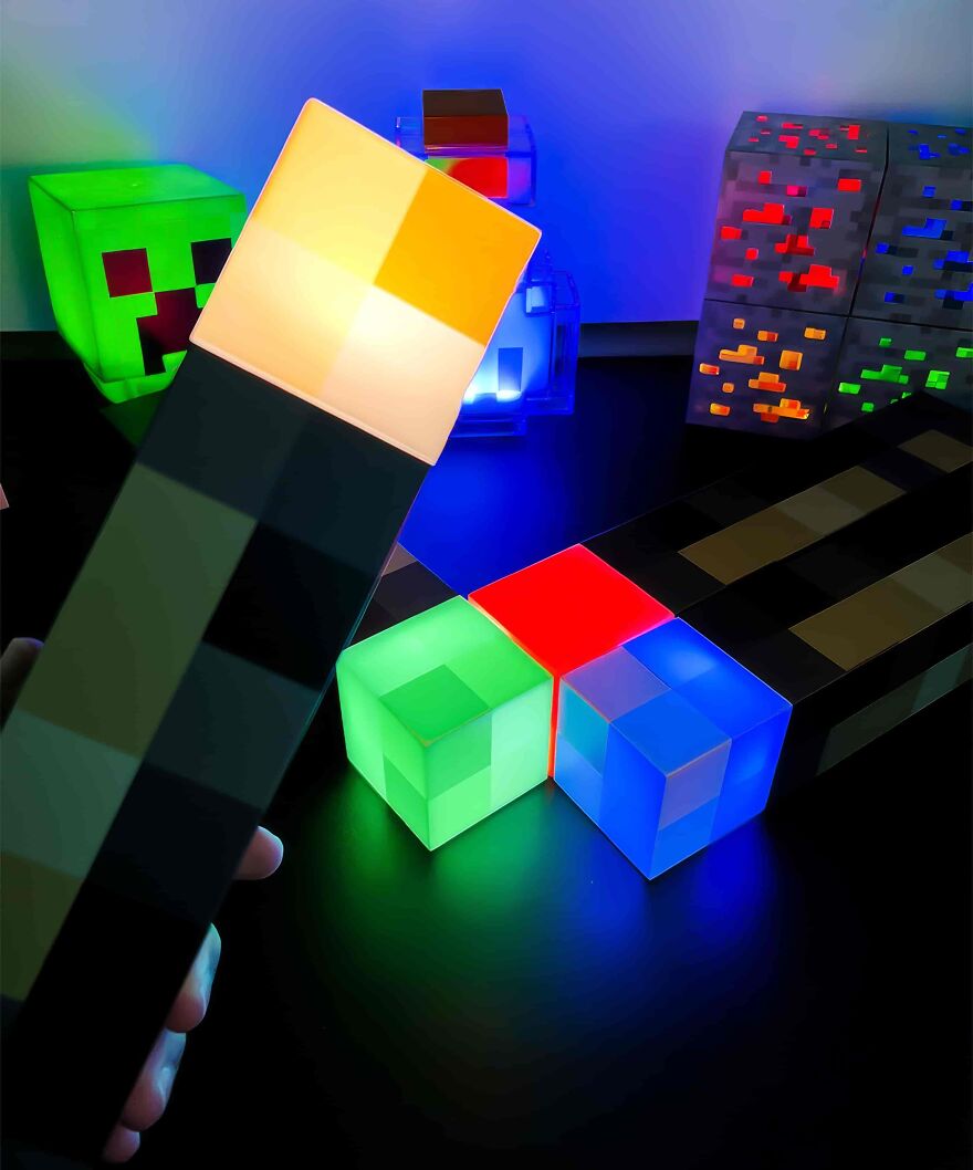 This Minecraft-Inspired Lamp Made Me Feel Like I Was Back In The Game, But Irl This Minecraft-Inspired Lamp Made Me Feel Like I Was Back In The Game, But Irl
