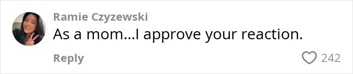 Passenger Loses It After Kid Stabs Her In Flight With Fork While Mother Slept: "Lady, Get Your Kid!" Passenger Loses It After Kid Stabs Her In Flight With Fork While Mother Slept: "Lady, Get Your Kid!"