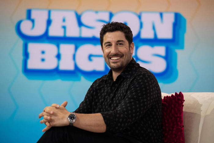 Jason Biggs in NYC, smiling and showcasing weight loss achievements in a casual setting. Jason Biggs in NYC, smiling and showcasing weight loss achievements in a casual setting.