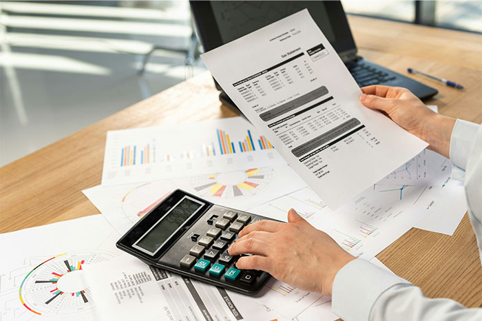 Man Dodges Blame For Damaging Neighbor's Property, Backtracks Upon Learning He’s A Lawyer Man Dodges Blame For Damaging Neighbor's Property, Backtracks Upon Learning He’s A Lawyer