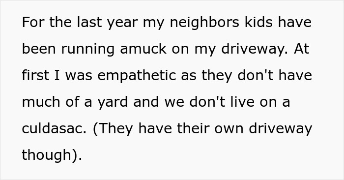 Text discussing a woman buying a swing set for her kid amid accusations of flexing wealth and impacting childhoods. Text discussing a woman buying a swing set for her kid amid accusations of flexing wealth and impacting childhoods.