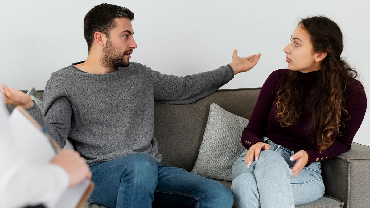 Boyfriend Keeps Quizzing Med Student Girlfriend At Home, She Realizes It’s Not Just Curiosity