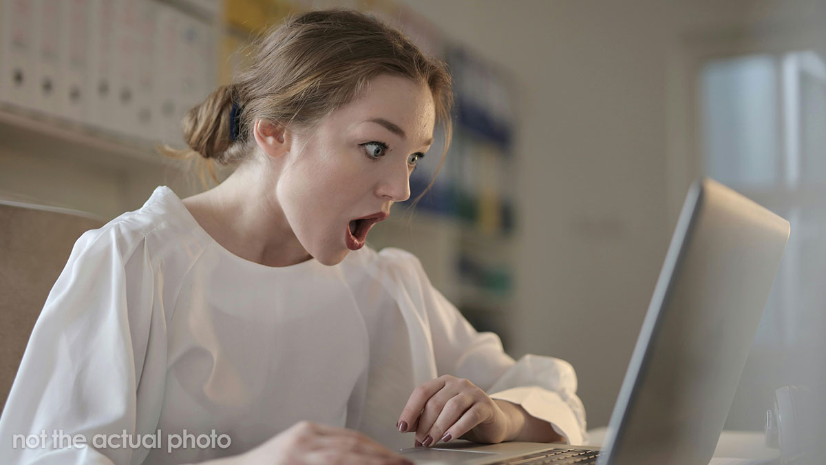 GF Hears BF Crying, Realizes He Learned Ex Got Engaged, Decides It’s Time To Leave