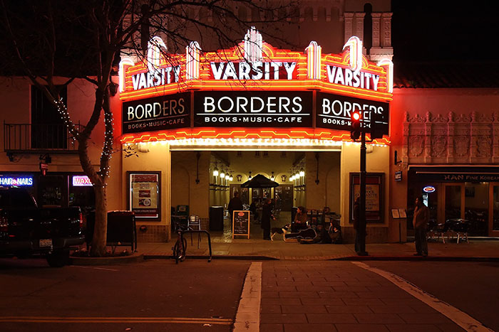 30 Companies That Were Successful Until A Single Bad Decision Wrecked Them Completely