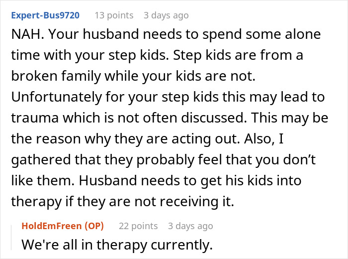 Reddit comment about stepchildren exclusion and trauma, suggesting therapy.