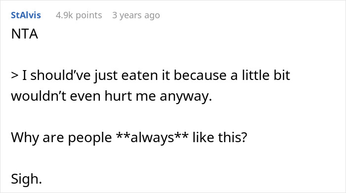Reddit comment discussing a gluten-free meal refusal situation, questioning people's behavior. Reddit comment discussing a gluten-free meal refusal situation, questioning people's behavior.