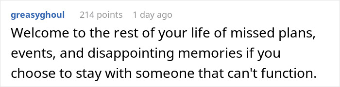Reddit comment on long-distance relationship challenges and missed plans. Reddit comment on long-distance relationship challenges and missed plans.