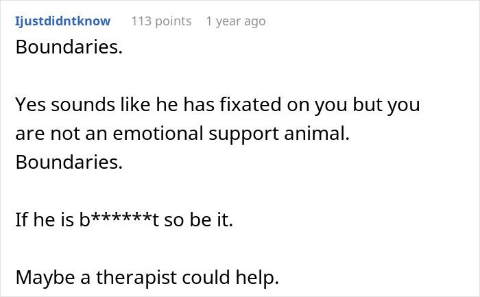 Reddit comment about boundaries in response to husband’s phone call habits, suggesting therapy. Reddit comment about boundaries in response to husband’s phone call habits, suggesting therapy.