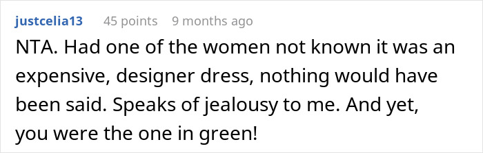 Woman's Green Dress Sparks Major Wedding Controversy, Bride Is Left Fuming Woman's Green Dress Sparks Major Wedding Controversy, Bride Is Left Fuming