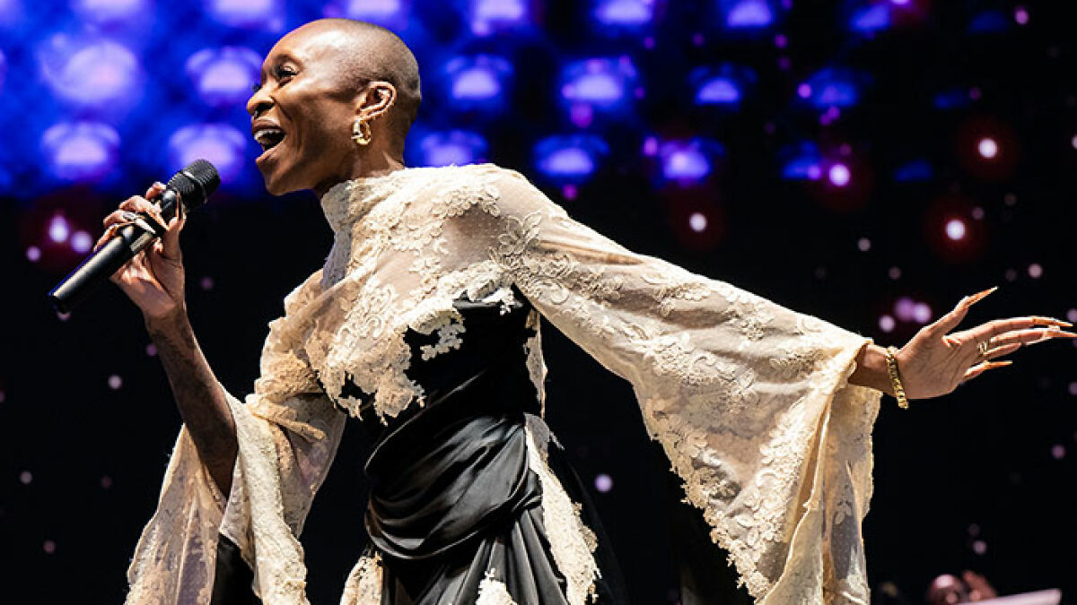 “Girl, The Nails Need To Go Now”: 20 Fashion Fails From Coachella 2025 Weekend Two