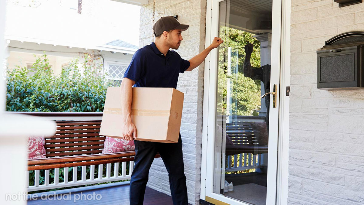 Netizen Left Speechless After Finding Delivery Driver In Their Hallway