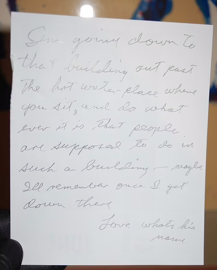 Handwritten note from Gene Hackman to his wife Betsy, expressing thoughts and love on a white paper. Handwritten note from Gene Hackman to his wife Betsy, expressing thoughts and love on a white paper.