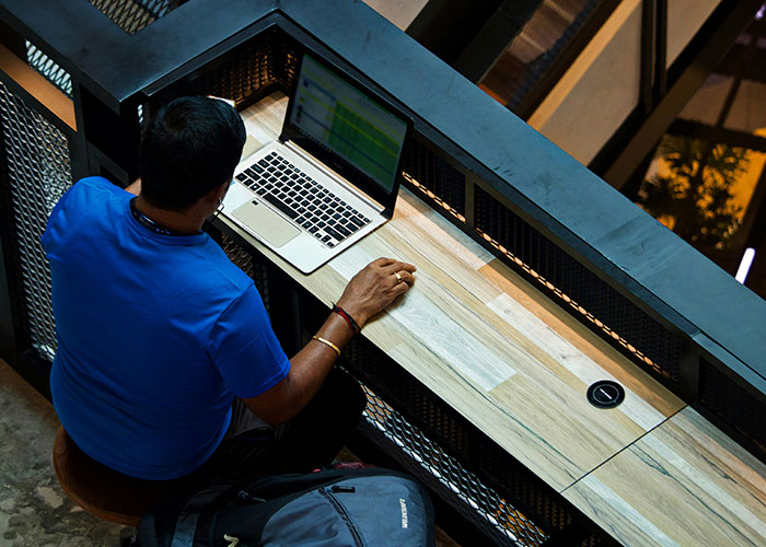 “5 Years Of My Life Down The Drain For Nothing”: Lifestyle Choices That Scream “Red Flag”