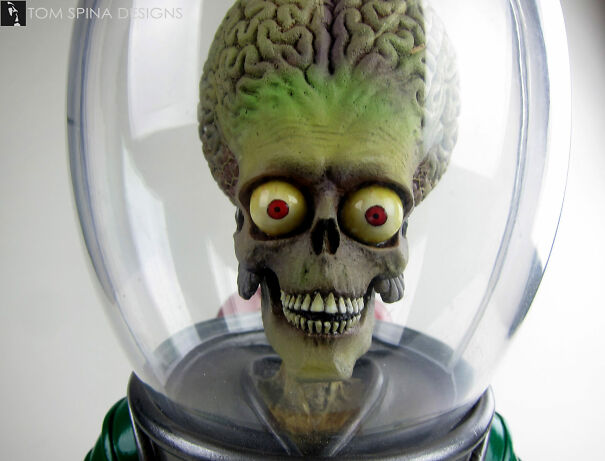 mars-attacks-alien-maquette-restoration-face-67f63da41876b.jpg
