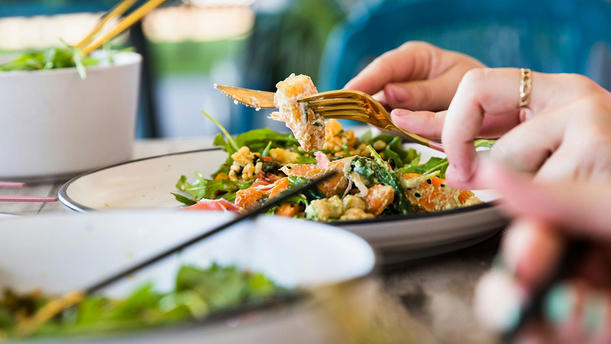 Mom Says “It’s Not Fair” Bride Won’t Serve Meat At Her Own Wedding