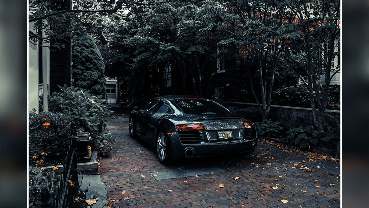 29 Ways People Flex Fake Wealth And End Up Looking Totally Cringe