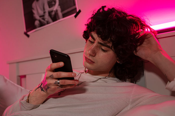 “I Hate It”: 30 Issues That Make People Side With The Boomers