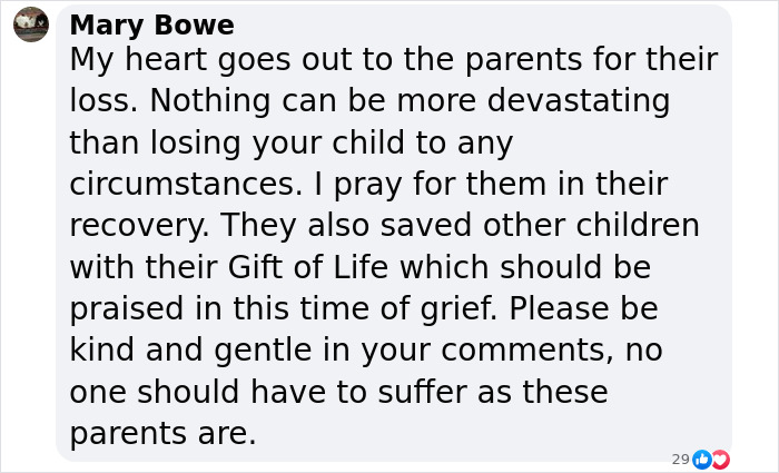 Message expressing sympathy for the parenting influencer's loss after tragic mirror accident. Message expressing sympathy for the parenting influencer's loss after tragic mirror accident.