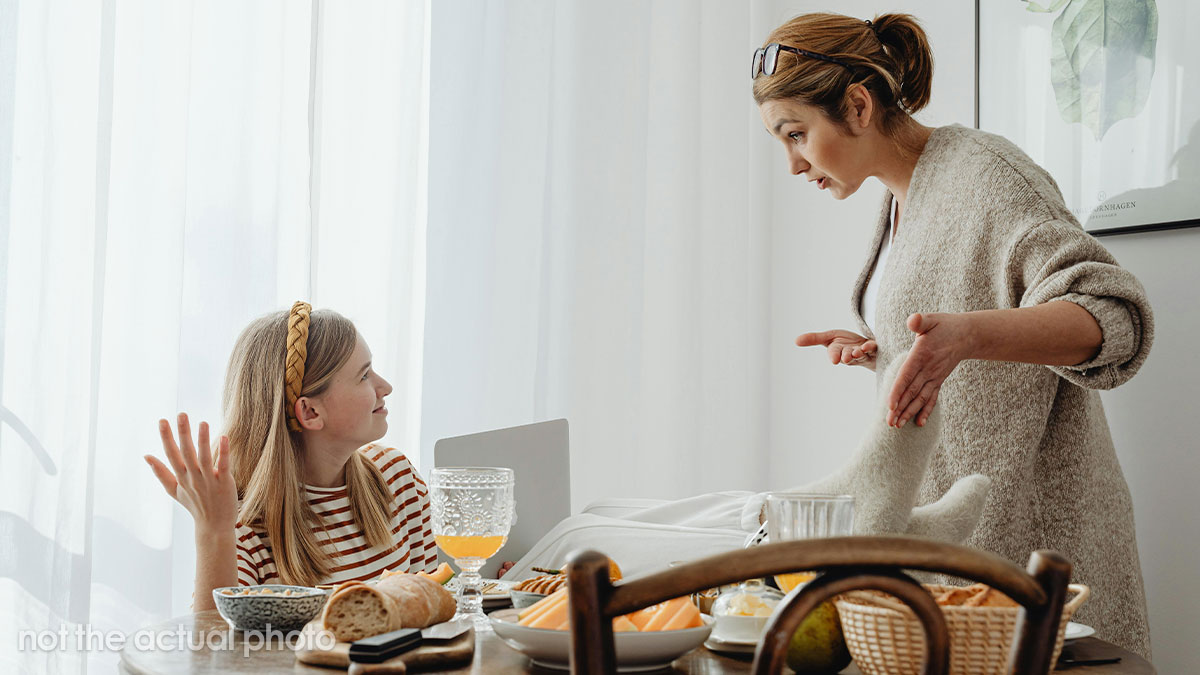 Entitled Teen Expects Praise From Fam For Doing Nothing, Gets Reality Check From Mom