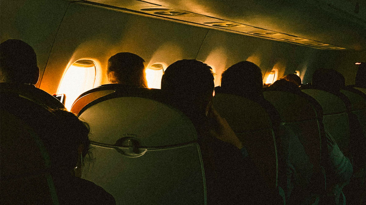 “Not My Job To Help Nasty Entitled Individuals”: Woman Refuses To Tell Lady What She Forgot