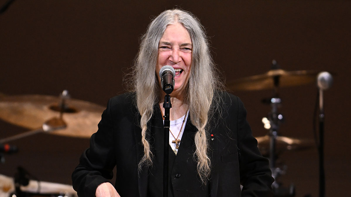 Restaurateur Exposes Iconic Celebrity Who Left His Staff Crying In 70s And Folks Are Not Surprised