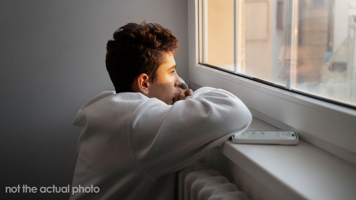 Teen son looking out window at night, caught on camera creeping around neighboru2019s yard, dad and wife involved in situation.