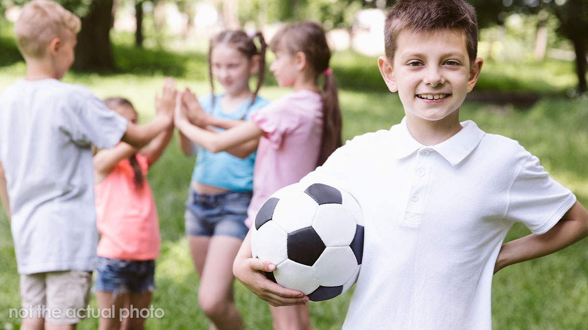 Entitled Lady Plans A Party In Friend’s Yard For Free, Asks Mom To Keep Her Kid Out Of Sight
