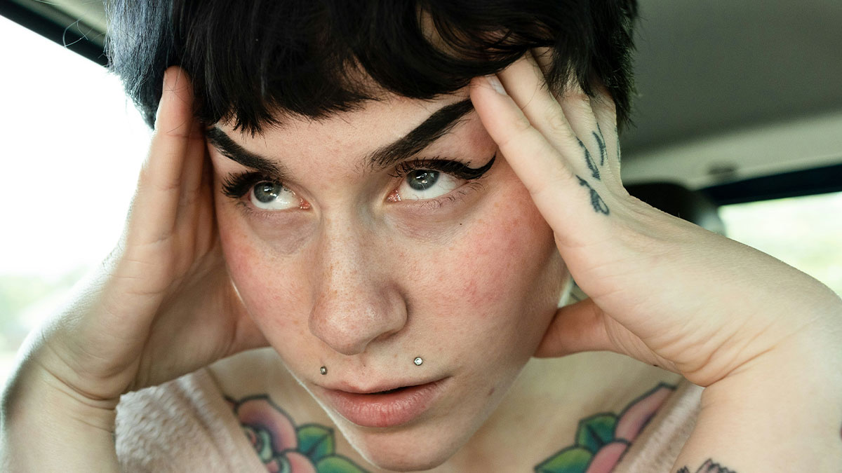 “She Is Now Demanding $2,000”: Student Leaves Laptop For Repairs, Comes Back 9 Months Later