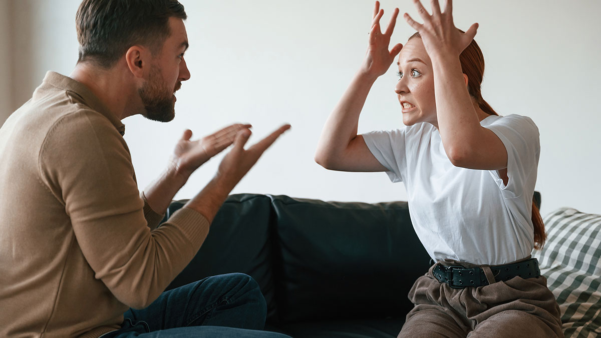 “I Pavloved My Husband”: 30 Chaotic Marriage Hacks That Actually Work