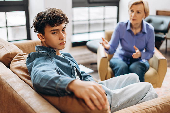 Stepmom Calls Teen’s Bio Mom A “Part-Timer” When He Refuses To Be Adopted By Her Stepmom Calls Teen’s Bio Mom A “Part-Timer” When He Refuses To Be Adopted By Her