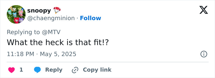 Screenshot of a Twitter reply criticizing Sabrina Carpenter’s pantless outfit at the Met Gala 2025 with a shocked reaction. Screenshot of a Twitter reply criticizing Sabrina Carpenter’s pantless outfit at the Met Gala 2025 with a shocked reaction.