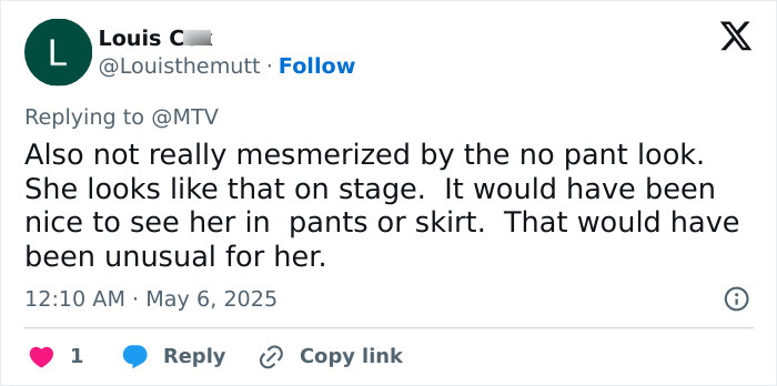 Twitter comment criticizing Sabrina Carpenter's pantless outfit at Met Gala 2025, mentioning the no pant look. Twitter comment criticizing Sabrina Carpenter's pantless outfit at Met Gala 2025, mentioning the no pant look.