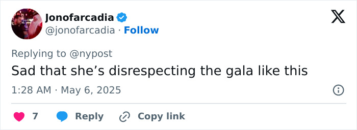 Twitter user criticizing disrespect shown at Met Gala after Anna Wintour’s dress stain sparks wild gossip about someone getting fired. Twitter user criticizing disrespect shown at Met Gala after Anna Wintour’s dress stain sparks wild gossip about someone getting fired.