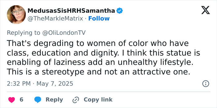Tweet discussing the statue of Black woman in NYC Times Square sparking debate on dignity and stereotypes. Tweet discussing the statue of Black woman in NYC Times Square sparking debate on dignity and stereotypes.