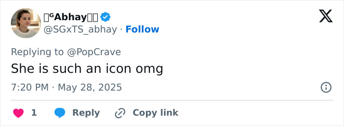 Screenshot of a tweet praising Jenna Ortega, highlighting her bold fashion choice and personal struggles with tension and fear. Screenshot of a tweet praising Jenna Ortega, highlighting her bold fashion choice and personal struggles with tension and fear.