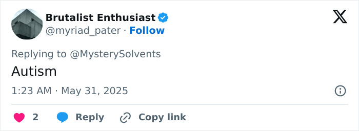 Elon Musk with a black eye and visible head tics raising concerns during White House appearance in a glitching state. Elon Musk with a black eye and visible head tics raising concerns during White House appearance in a glitching state.