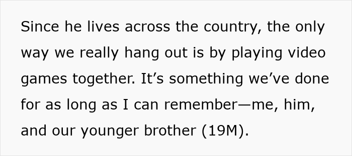 Text excerpt about siblings playing video games together across the country, highlighting gaming days and family bonds. Text excerpt about siblings playing video games together across the country, highlighting gaming days and family bonds.