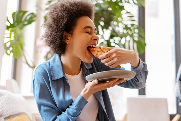 Food Thief Meets Her Match In One Deadly Bowl Of Mac N’ Cheese, Roommate Enjoys Every Second