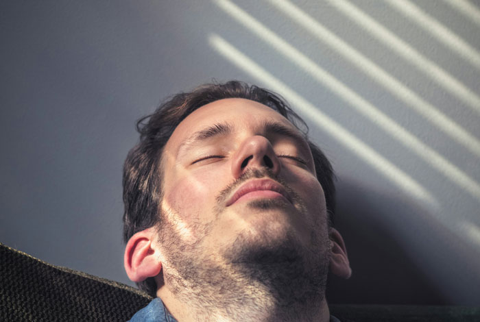 30 Unethical Work Hacks That Absolutely No One Should Ever Try