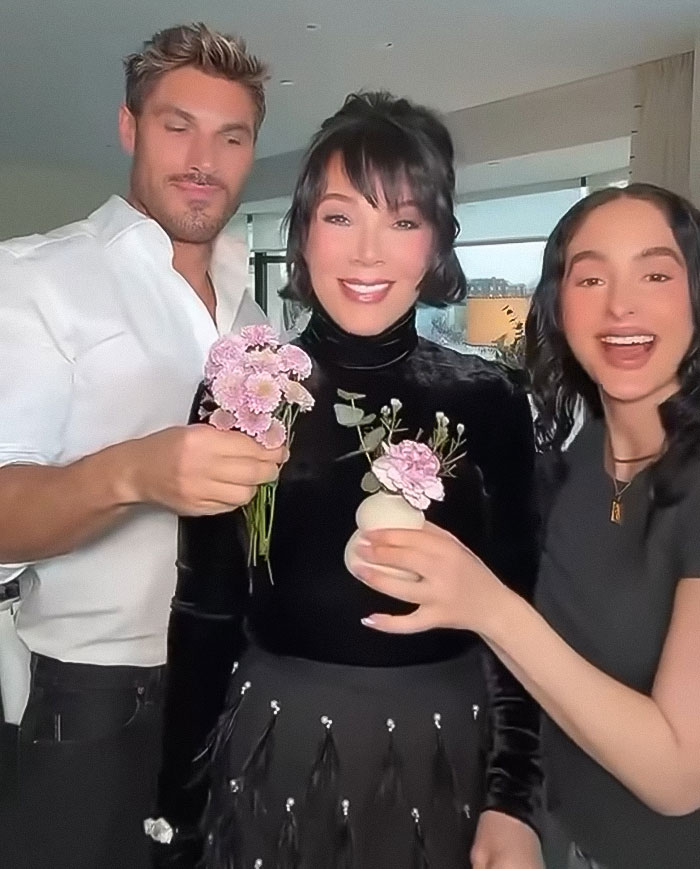 Katy Perry attends Lauren Sánchez’s bachelorette party with Kim Kardashian, sparking more fans to turn on her publicly. Katy Perry attends Lauren Sánchez’s bachelorette party with Kim Kardashian, sparking more fans to turn on her publicly.