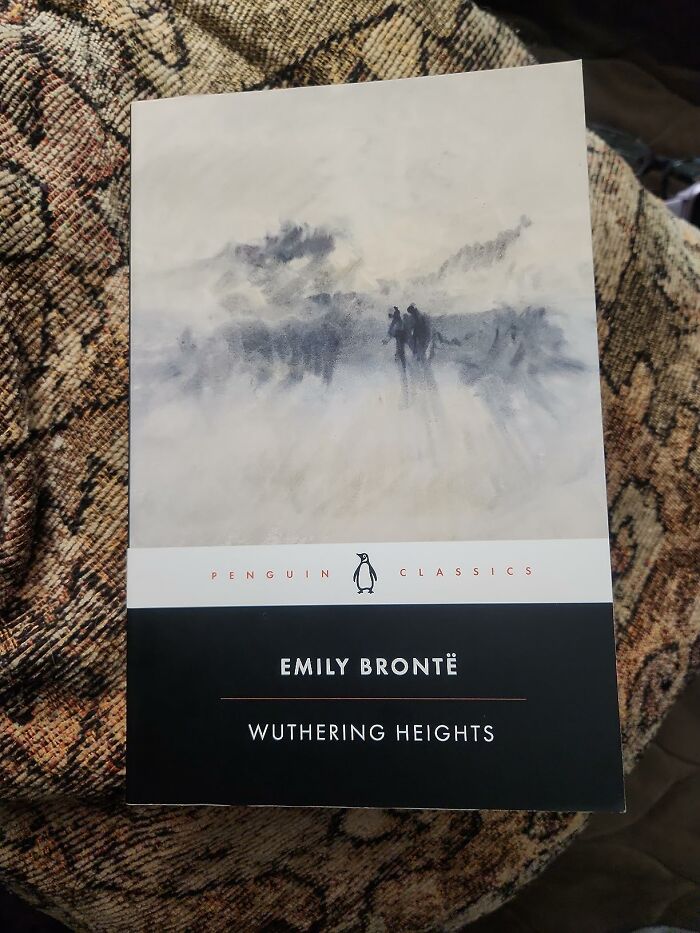 40 Times People Read A Book And Were In Awe