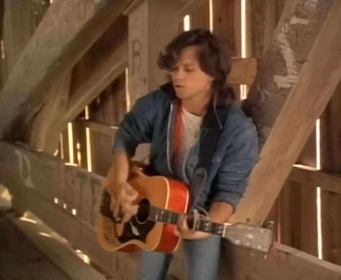 What 40 Celebrities Were Like Before Fame, As Shared By People Who Used To Know Them