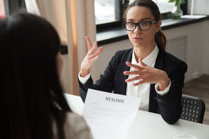 Job Interviews Took A Wild Turn When These 50 Candidates Got Hit With The Most Absurd Questions