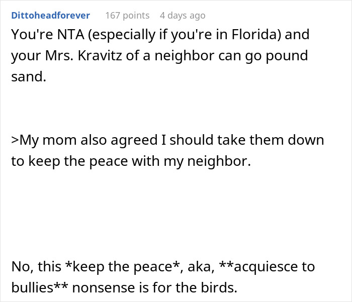 Text post from online forum discussing a Facebook campaign and neighbor’s pink flamingos dispute.