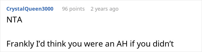 Screenshot of a Reddit comment discussing a man who found out his mom left his little sisters at his empty house and called CPS. Screenshot of a Reddit comment discussing a man who found out his mom left his little sisters at his empty house and called CPS.