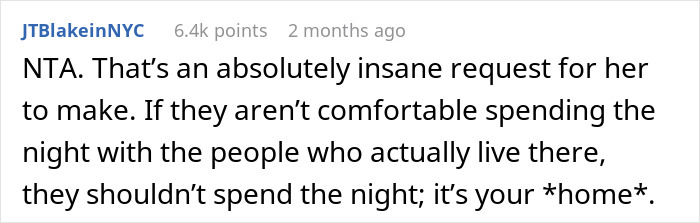 Screenshot of a Reddit comment discussing a student asked to leave house during roommate’s party due to guest comfort concerns.