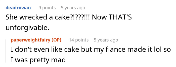 Screenshot of a discussion about a couple booking a wedding venue years in advance and issues with a pregnant sister. Screenshot of a discussion about a couple booking a wedding venue years in advance and issues with a pregnant sister.