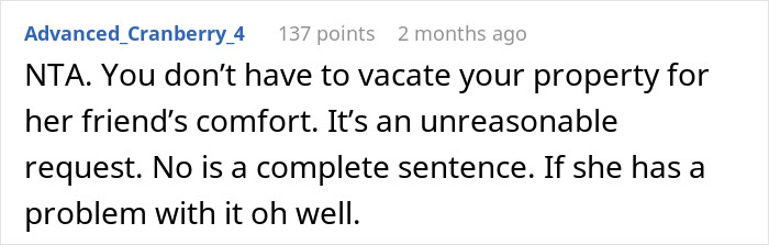 Screenshot of a Reddit comment discussing a student asked to leave house during roommate’s party over guests’ comfort.
