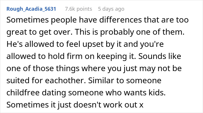 Screenshot of a Reddit comment discussing a man demanding his girlfriend remove a tattoo honoring her late boyfriend. Screenshot of a Reddit comment discussing a man demanding his girlfriend remove a tattoo honoring her late boyfriend.